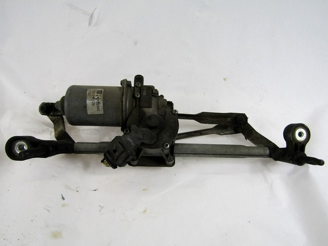 MOTOR DEL LIMPIAPARABRISAS OEM N. 13182340 PIEZAS DE COCHES USADOS OPEL CORSA D (2006 - 2011) DIESEL DESPLAZAMIENTO 13 ANOS 2007