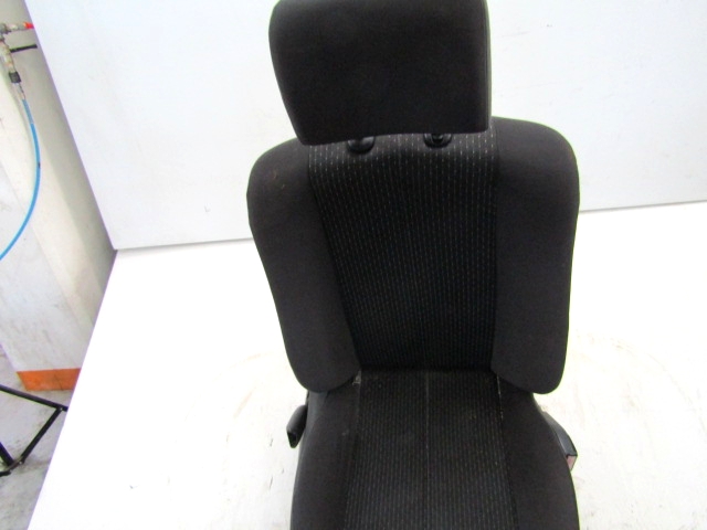 ASIENTO DELANTERO DERECHO OEM N. 17719 SEDILE ANTERIORE DESTRO TESSUTO PIEZAS DE COCHES USADOS RENAULT MEGANE BER/GRANDTOUR  (10/2002 - 02/2006) DIESEL DESPLAZAMIENTO 15 ANOS 2003