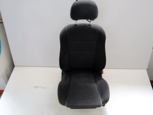 ASIENTO DELANTERO DERECHO OEM N. 14692 SEDILE ANTERIORE DESTRO TESSUTO PIEZAS DE COCHES USADOS TOYOTA COROLLA E110 (1995 - 2002)BENZINA DESPLAZAMIENTO 14 ANOS 2001