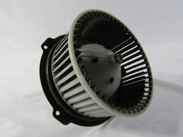 VENTILADOR OEM N. 8104000-K00 PIEZAS DE COCHES USADOS GREAT WALL HOVER (2006 - 2011)BENZINA/GPL DESPLAZAMIENTO 24 ANOS 2009