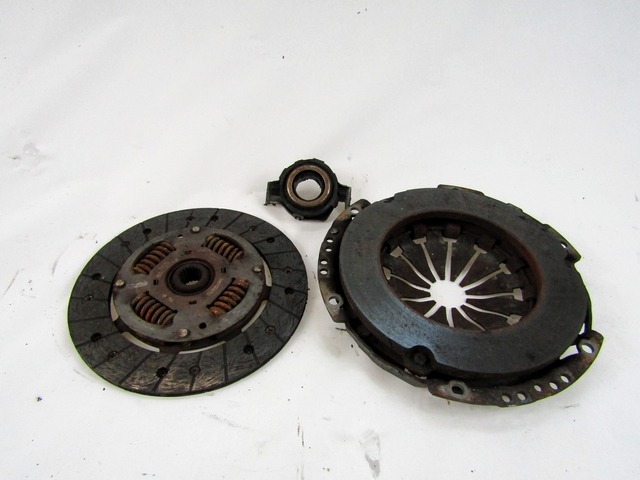 EMBRAGUE OEM N. 55206018 PIEZAS DE COCHES USADOS LANCIA MUSA MK1 350 (2004 - 2007) DIESEL DESPLAZAMIENTO 13 ANOS 2005