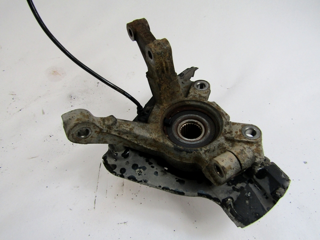 SOPORTE GIRATORIO IZQUIERDO / CUBO DE RUEDA CON APOYO, DELANTERO OEM N. 50702486 PIEZAS DE COCHES USADOS LANCIA MUSA MK1 350 (2004 - 2007) DIESEL DESPLAZAMIENTO 13 ANOS 2005