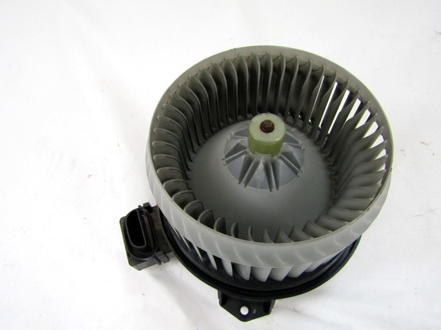 VENTILADOR OEM N. AV272700-0311 PIEZAS DE COCHES USADOS SUZUKI SWIFT MK4 MZ EZ (2004 - 2010) DIESEL DESPLAZAMIENTO 13 ANOS 2006