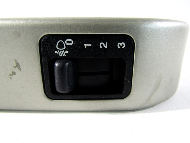 DISPOSITIVO DE MANDO LUZ OEM N. YUT500010PUY PIEZAS DE COCHES USADOS LAND ROVER FREELANDER 3/5  PORTE (2000 - 2006) DIESEL DESPLAZAMIENTO 20 ANOS 2004