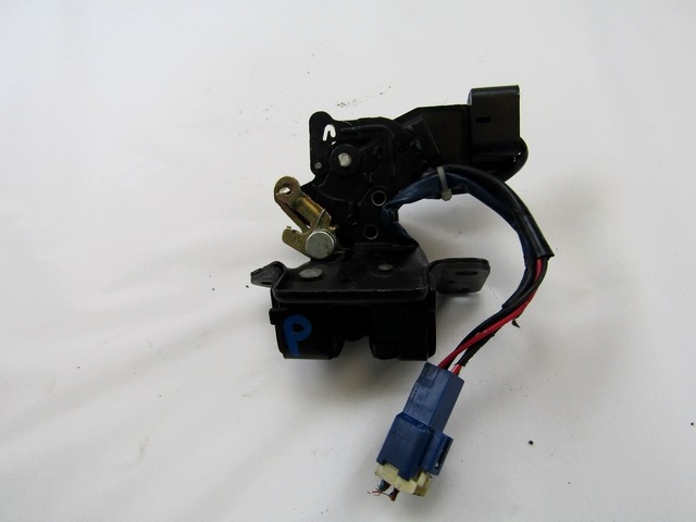 CERRADURA,TAPA PORTAMALET. OEM N. 6935002030 PIEZAS DE COCHES USADOS TOYOTA COROLLA E120/E130 (2000 - 2006) DIESEL DESPLAZAMIENTO 20 ANOS 2004