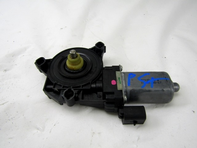 MOTOR DE LA VENTANA DE LA PUERTA TRASERA OEM N. 71740177 PIEZAS DE COCHES USADOS ALFA ROMEO 159 939 BER/SW (2005 - 2013) BENZINA DESPLAZAMIENTO 18 ANOS 2008