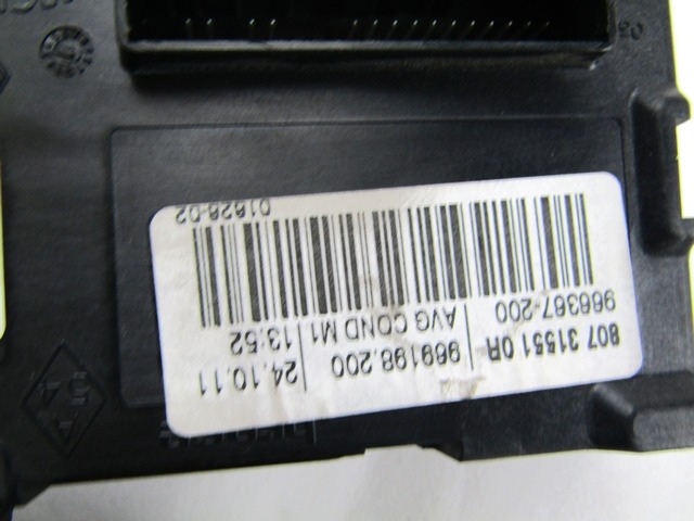 MOTOR DEL PARABRISAS DE LA PUERTA DELANTERA. OEM N. 807315510R 0130822479 PIEZAS DE COCHES USADOS RENAULT MEGANE MK3 BER/SPORTOUR/ESTATE (2009 - 2015) DIESEL DESPLAZAMIENTO 15 ANOS 2011