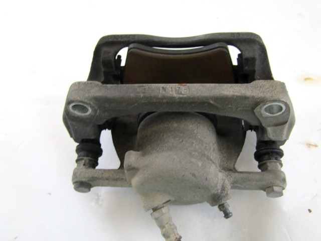 DELANTERO IZQUEIRDO DE FRENO OEM N. 410119144R PIEZAS DE COCHES USADOS RENAULT KANGOO (2008 - 2013)DIESEL DESPLAZAMIENTO 15 ANOS 2012