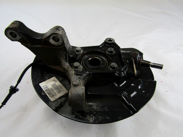 SOPORTE GIRATORIO IZQUIERDO / CUBO DE RUEDA CON APOYO, DELANTERO OEM N. 31200315 30794650 PIEZAS DE COCHES USADOS VOLVO XC90 (2002 - 2014)DIESEL DESPLAZAMIENTO 24 ANOS 2006