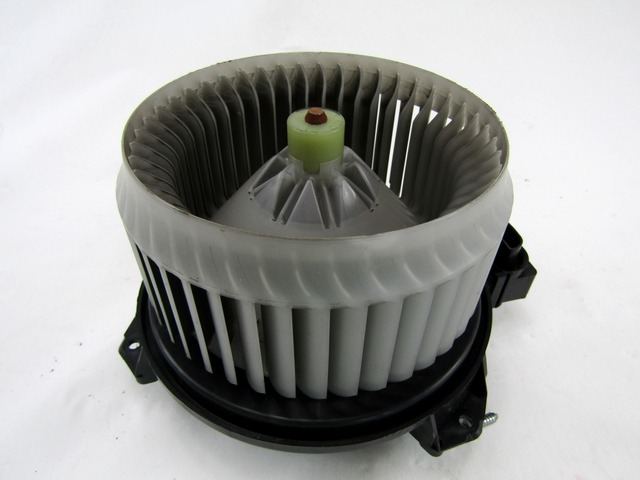 VENTILADOR OEM N. AV272700-0311 PIEZAS DE COCHES USADOS SUZUKI SWIFT MK4 MZ EZ (2004 - 2010) BENZINA DESPLAZAMIENTO 13 ANOS 2007