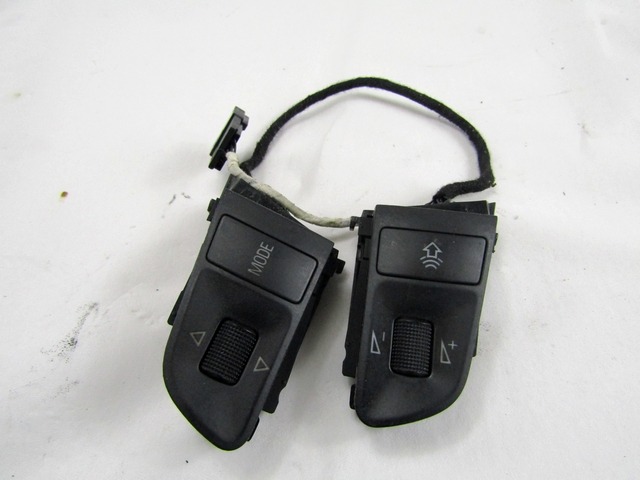 INTERRUPTOR VOLANTE MULTIFUNCI?N OEM N. 4F09515275PR 4F0951527L5PR PIEZAS DE COCHES USADOS AUDI Q7 4L (2005 - 2015) DIESEL DESPLAZAMIENTO 30 ANOS 2007