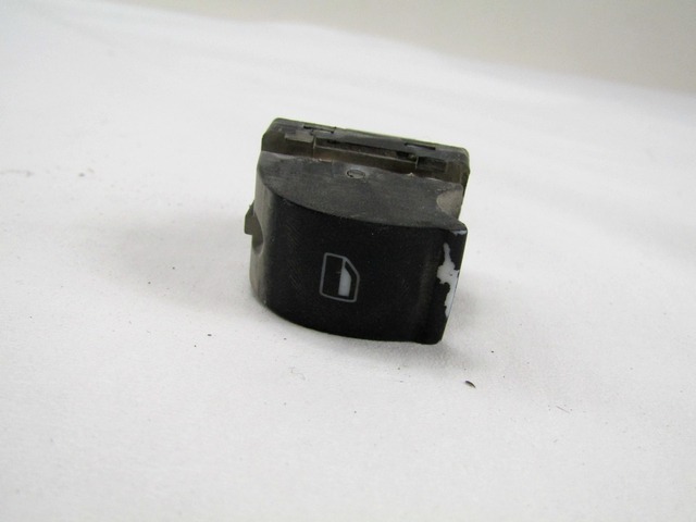 INTERRUPTOR ALZACRISTALES OEM N. 8E0959855 PIEZAS DE COCHES USADOS AUDI A4 8EC 8ED 8HE B7 BER/SW/CABRIO (2004 - 2007) DIESEL DESPLAZAMIENTO 20 ANOS 2006