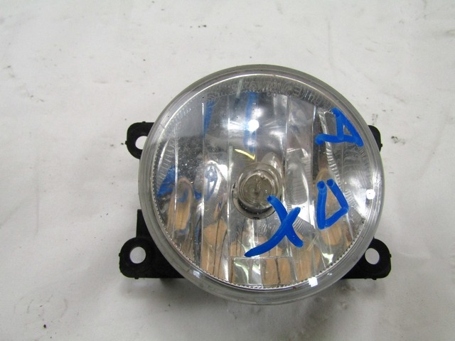 FARO ANTINIEBLA DERECHO OEM N. 9685425280 PIEZAS DE COCHES USADOS PEUGEOT 5008 (2009 - 2013) DIESEL DESPLAZAMIENTO 16 ANOS 2011