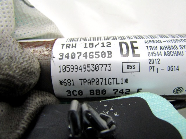 AIRBAG DE CABEZA, LADO DERECHO OEM N. 3C0880742F PIEZAS DE COCHES USADOS VOLKSWAGEN PASSAT BER/SW (10/2010 - 2015)BENZINA/METANO DESPLAZAMIENTO 14 ANOS 2012