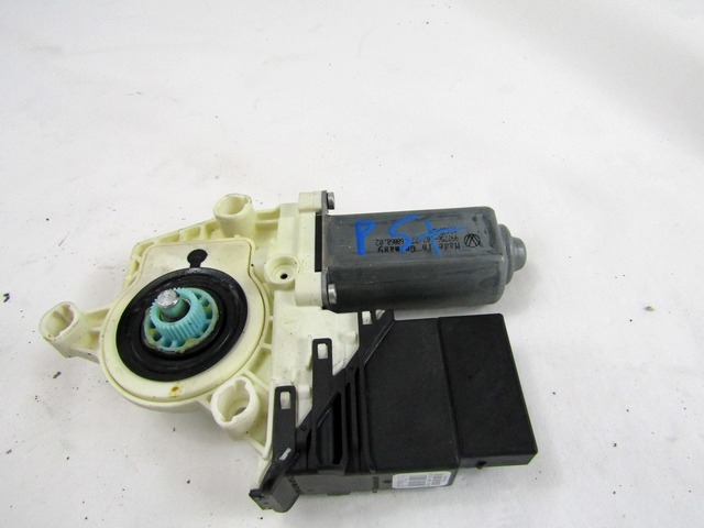 MOTOR DE LA VENTANA DE LA PUERTA TRASERA OEM N. 3C9959703 PIEZAS DE COCHES USADOS VOLKSWAGEN PASSAT B6 3C BER/SW (2005 - 09/2010)  DIESEL DESPLAZAMIENTO 20 ANOS 2006