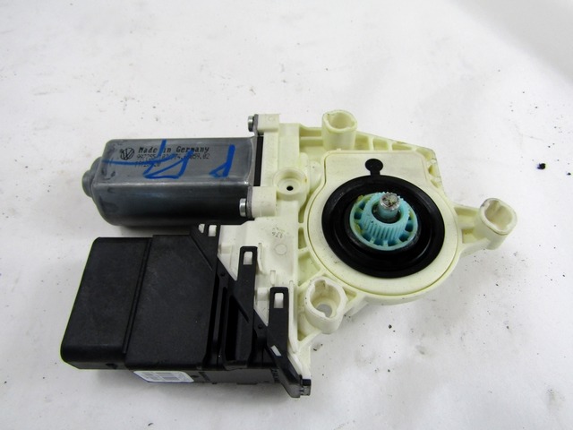 MOTOR DE LA VENTANA DE LA PUERTA TRASERA OEM N. 3C9959704 PIEZAS DE COCHES USADOS VOLKSWAGEN PASSAT B6 3C BER/SW (2005 - 09/2010)  DIESEL DESPLAZAMIENTO 20 ANOS 2006