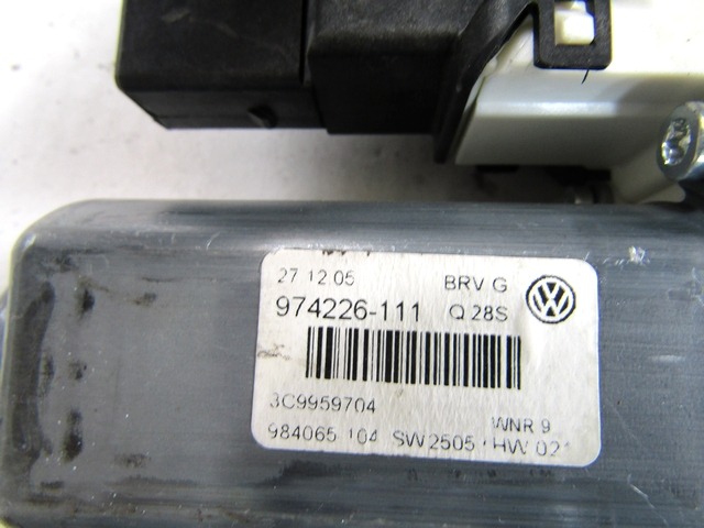 MOTOR DE LA VENTANA DE LA PUERTA TRASERA OEM N. 3C9959704 PIEZAS DE COCHES USADOS VOLKSWAGEN PASSAT B6 3C BER/SW (2005 - 09/2010)  DIESEL DESPLAZAMIENTO 20 ANOS 2006