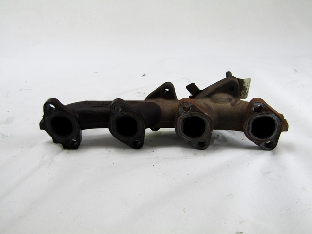 CODO DE ESCAPE OEM N. 8200468141 PIEZAS DE COCHES USADOS RENAULT CLIO (05/2009 - 2013) DIESEL DESPLAZAMIENTO 15 ANOS 2009