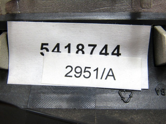 PIEZAS ADOSADAS REVESTIM. PUERTA  OEM N. A2207270748 PIEZAS DE COCHES USADOS MERCEDES CLASSE S W220 (1998 - 2006)DIESEL DESPLAZAMIENTO 32 ANOS 2004