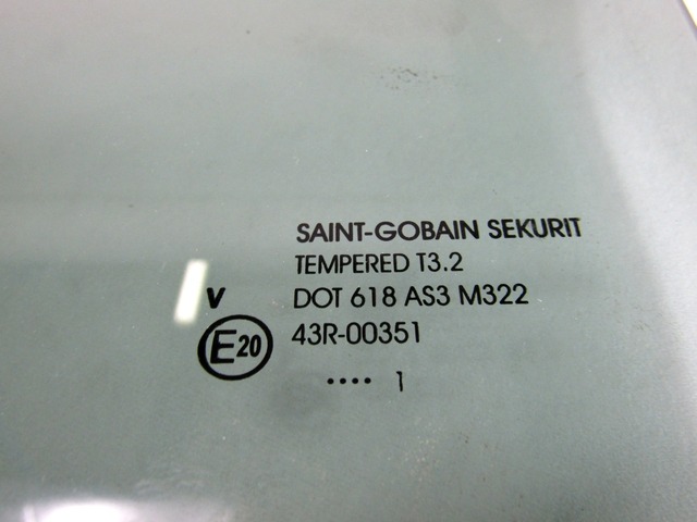 CRISTAL DE PUERTA,VIDRIO TENIDO TRAS.IZ. OEM N. 834111P010 PIEZAS DE COCHES USADOS KIA VENGA (DAL 2010)DIESEL DESPLAZAMIENTO 14 ANOS 2012