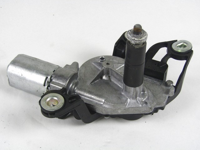 MOTOR DEL LIMPIAPARABRISAS TRASERO OEM N. 5K6955711B PIEZAS DE COCHES USADOS VOLKSWAGEN POLO (06/2009 - 02/2014) BENZINA DESPLAZAMIENTO 14 ANOS 2011