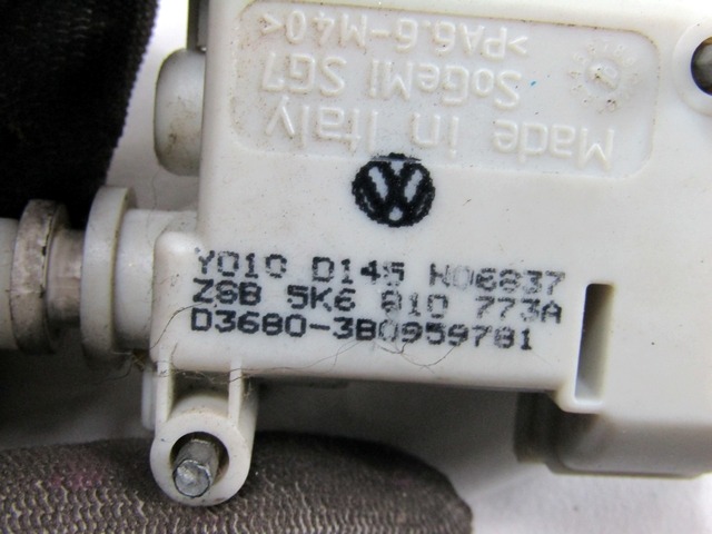 SERVOACCION. TAPA ACCESO AL DEP?SITO OEM N. 5K6810773A PIEZAS DE COCHES USADOS VOLKSWAGEN GOLF MK6 (2008-2012) BENZINA DESPLAZAMIENTO 20 ANOS 2010