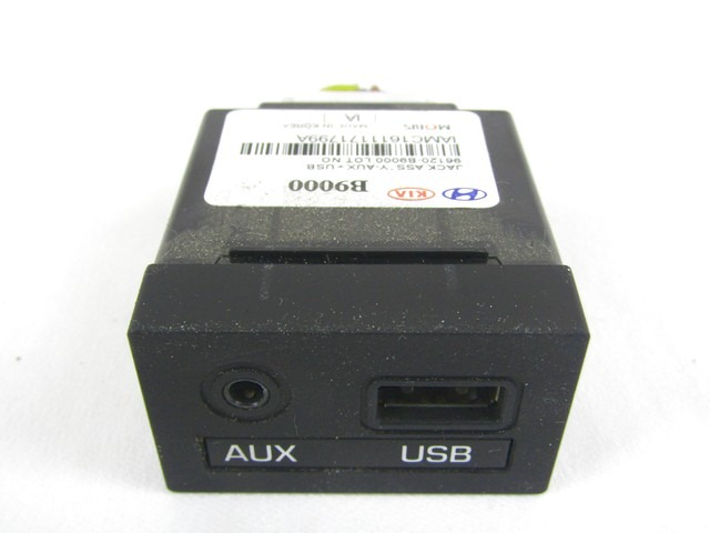 PUERTO USB / AUX OEM N. 96120-B9000 PIEZAS DE COCHES USADOS HYUNDAI I10 (DAL 2013)BENZINA DESPLAZAMIENTO 10 ANOS 2017