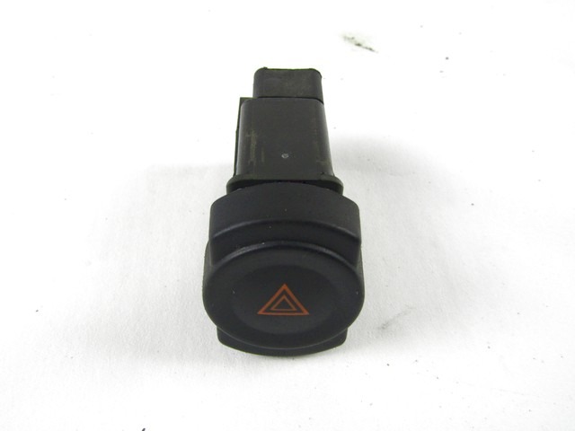 INTERRUPT.LUCES INTERMIT./CIERRE CENTRAL OEM N. 8200602232 PIEZAS DE COCHES USADOS DACIA LOGAN (2004 - 2013) BENZINA/GPL DESPLAZAMIENTO 16 ANOS 2009