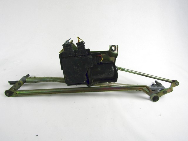 MOTOR DEL LIMPIAPARABRISAS OEM N. 82488629 PIEZAS DE COCHES USADOS LANCIA K KAPPA 838A BER/SW (11/1994 - 2002)DIESEL DESPLAZAMIENTO 24 ANOS 1996