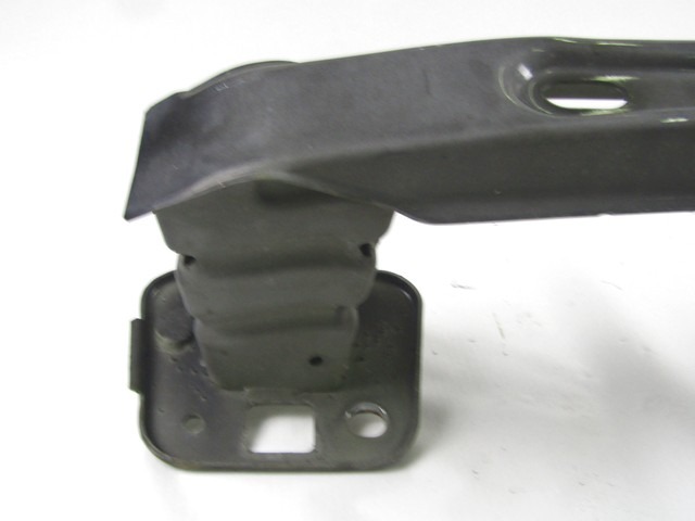 SOPORTE TRASERO OEM N. 51858828 PIEZAS DE COCHES USADOS FIAT PUNTO EVO 199 (2009 - 2012)  BENZINA/GPL DESPLAZAMIENTO 14 ANOS 2010