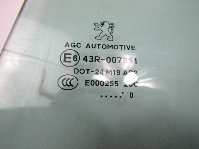 CRISTAL DE PUERTA,VIDRIO TENIDO TRAS.IZ. OEM N. 9203KA PIEZAS DE COCHES USADOS PEUGEOT 5008 (2009 - 2013) DIESEL DESPLAZAMIENTO 16 ANOS 2010