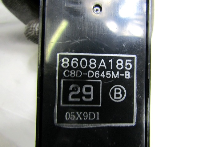 INTERRUPTOR ALZACRISTALES OEM N. 8608A185 PIEZAS DE COCHES USADOS CITROEN C-CROSSER (2007 - 2012)DIESEL DESPLAZAMIENTO 22 ANOS 2010