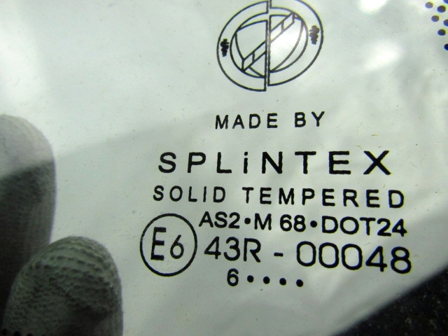CRISTAL DE PUERTA COMPACTO IZQUIERDA OEM N. 51767828 PIEZAS DE COCHES USADOS FIAT IDEA (2003 - 2008) BENZINA DESPLAZAMIENTO 14 ANOS 2006