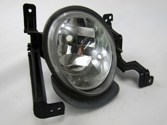 FARO ANTINIEBLA IZQUIERDA OEM N. 922011J000 PIEZAS DE COCHES USADOS HYUNDAI I20 MK1 PB (2008 - 2012)DIESEL DESPLAZAMIENTO 14 ANOS 2011