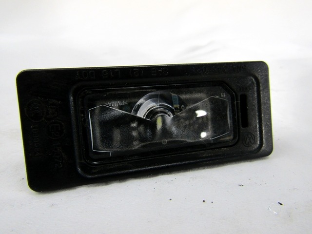 CRISTAL P LUZ DE PLACA DE MATR?CULA OEM N. 199697 Luce targa PIEZAS DE COCHES USADOS SEAT ATECA (DAL 2016)BENZINA DESPLAZAMIENTO 14 ANOS 2018