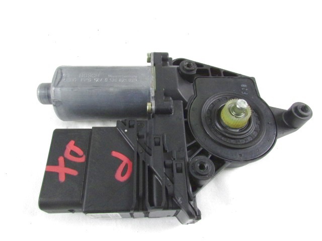 MOTOR DEL PARABRISAS DE LA PUERTA DELANTERA. OEM N. 15418 Motorino alzacristallo porta anteriore PIEZAS DE COCHES USADOS VOLKSWAGEN PASSAT B5 3BG BER/SW (11/2000 - 2005) DIESEL DESPLAZAMIENTO 19 ANOS 2002