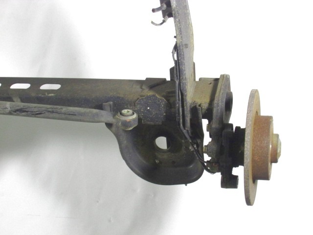 SOPORTE DEL EJE TRASERO OEM N. 8200178388D PIEZAS DE COCHES USADOS OPEL VIVARO (2001 - 2006) DIESEL DESPLAZAMIENTO 19 ANOS 2002