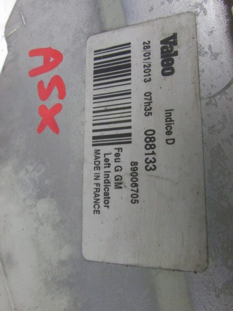 INDICADOR DE DIRECCI?N ADICIONAL OEM N. 89006705 PIEZAS DE COCHES USADOS OPEL VIVARO (2001 - 2006) DIESEL DESPLAZAMIENTO 19 ANOS 2002