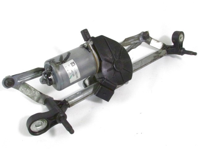 MOTOR DEL LIMPIAPARABRISAS OEM N. 13182340 PIEZAS DE COCHES USADOS OPEL CORSA D (2006 - 2011) DIESEL DESPLAZAMIENTO 13 ANOS 2008