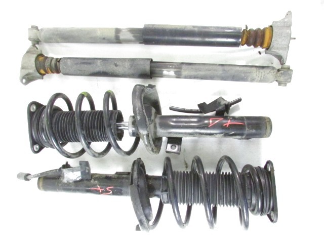 KIT DE 4 AMORTIGUADORES DELANTEROS Y TRASEROS. OEM N. 17876 KIT 4 AMMORTIZZATORI ANTERIORI E POSTERIORI PIEZAS DE COCHES USADOS MAZDA 3 (2003 - 2006)DIESEL DESPLAZAMIENTO 16 ANOS 2005