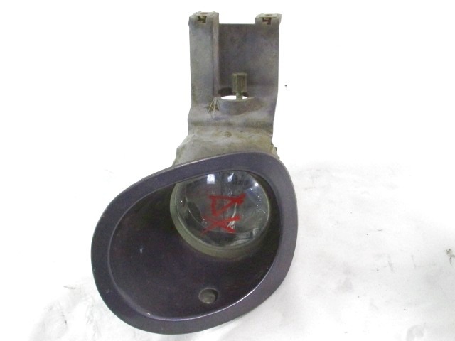 FARO ANTINIEBLA DERECHO OEM N. 37040748 PIEZAS DE COCHES USADOS FIAT BRAVA 182 (1995 - 2001) BENZINA DESPLAZAMIENTO 14 ANOS 1997