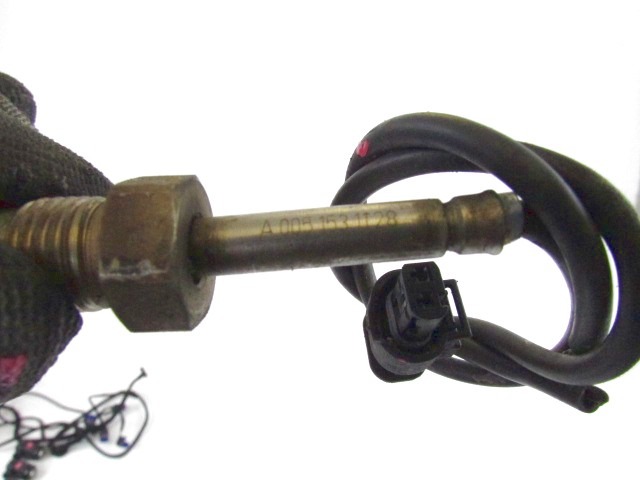 PALPADOR DE TEMPERATURA, GAS DE ESCAPE OEM N. A0051531128 PIEZAS DE COCHES USADOS MERCEDES CLASSE E W211 BER/SW (03/2002 - 05/2006) DIESEL DESPLAZAMIENTO 22 ANOS 2005