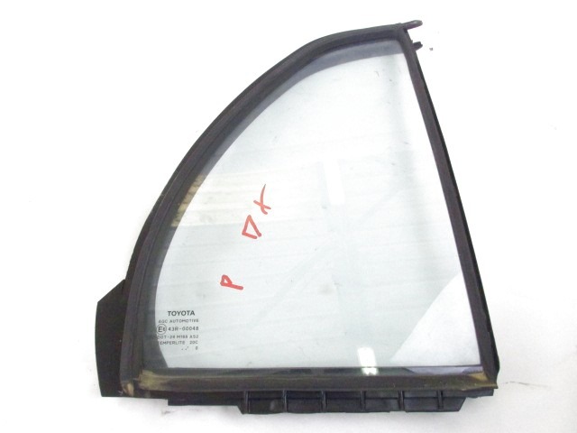 CRISTAL DE PUERTA COMPACTO DERECHA OEM N. 156088515 PIEZAS DE COCHES USADOS TOYOTA YARIS (2009 - 2011)BENZINA DESPLAZAMIENTO 13 ANOS 2010