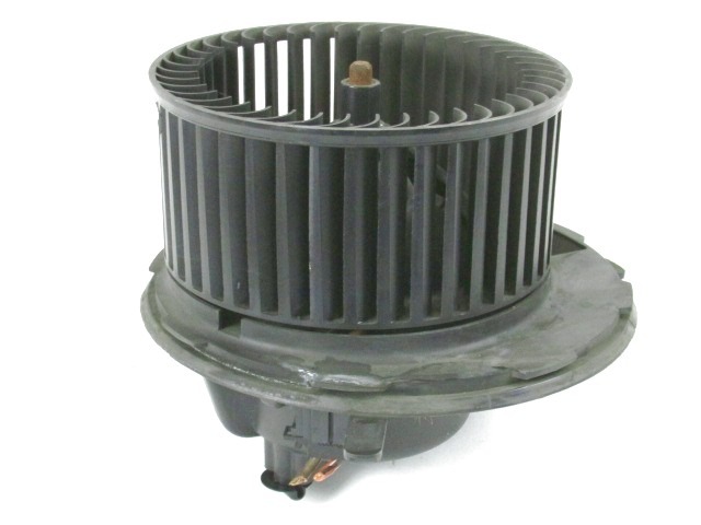 VENTILADOR OEM N. 1K1819015 PIEZAS DE COCHES USADOS VOLKSWAGEN GOLF MK5 BER/SW (02/2004-11/2008) DIESEL DESPLAZAMIENTO 19 ANOS 2006