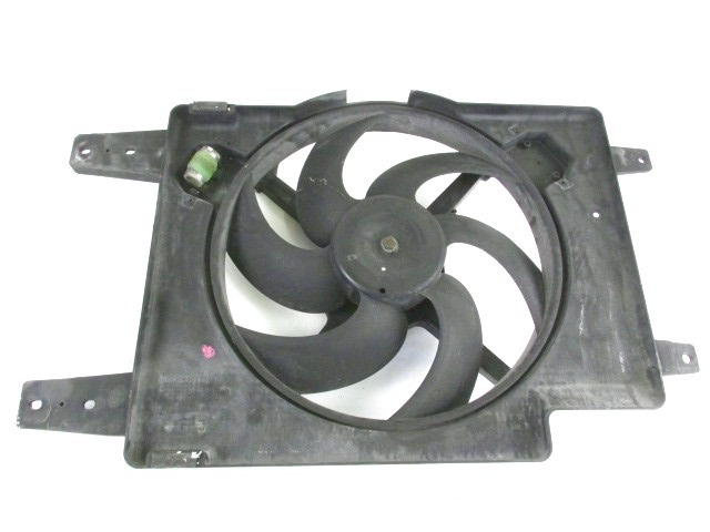 CERCO DE VENTILADOR CON VENTILADOR OEM N. 60693177 PIEZAS DE COCHES USADOS ALFA ROMEO 156 932 BER/SW (2000 - 2003) DIESEL DESPLAZAMIENTO 19 ANOS 2003