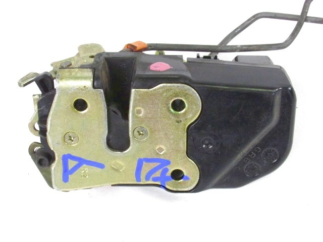 BLOQUEO CENTRAL DE LA PUERTA DELANTERA DERECHA OEM N. 05109865AB PIEZAS DE COCHES USADOS CHRYSLER VOYAGER/GRAN VOYAGER RG RS MK4 (2001 - 2007) DIESEL DESPLAZAMIENTO 28 ANOS 2006