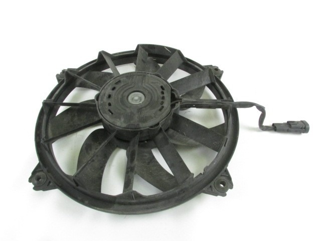 CERCO DE VENTILADOR CON VENTILADOR OEM N. 1253K4 PIEZAS DE COCHES USADOS PEUGEOT PARTNER TEPEE (DAL 2010)DIESEL DESPLAZAMIENTO 16 ANOS 2012