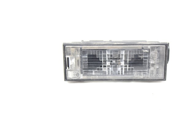 CRISTAL P LUZ DE PLACA DE MATR?CULA OEM N. 8200480127 PIEZAS DE COCHES USADOS RENAULT KADJAR (2015 - 2018)DIESEL DESPLAZAMIENTO 15 ANOS 2018