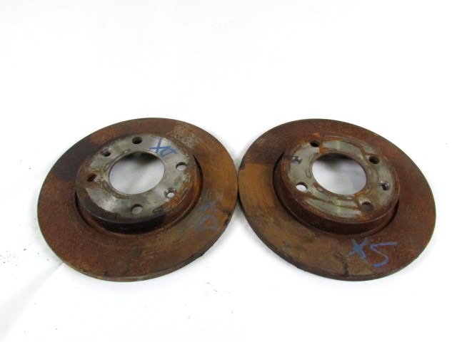 DISCO DE FRENO DELANTERO OEM N. 4249F0 PIEZAS DE COCHES USADOS PEUGEOT 206 / 206 CC (1998 - 2003) BENZINA DESPLAZAMIENTO 14 ANOS 2002