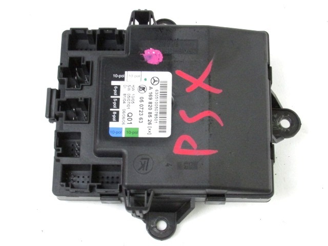 EL CONTROL DE LA PUERTA DE ENTRADA OEM N. A1698208526 PIEZAS DE COCHES USADOS MERCEDES CLASSE A W169 5P C169 3P (2004 - 04/2008) DIESEL DESPLAZAMIENTO 20 ANOS 2006